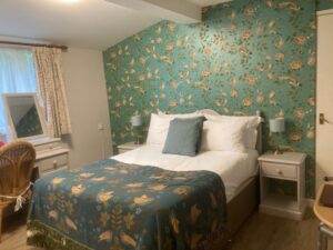Newly refurbished bedroom in Pinewood 3